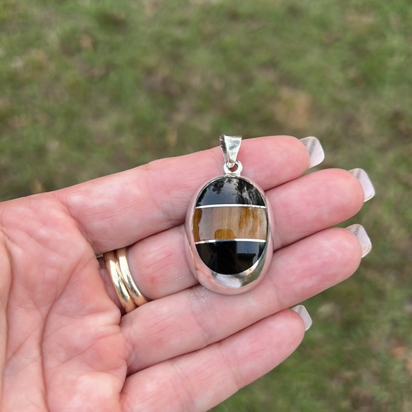 Vintage Sterling Silver Black Onyx & Tigers Eye Inlay Alicia Pendant - Picture 5 of 15